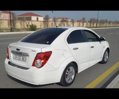 Chevrolet Aveo: 1.4 l | 2013 il 176523 km Sedan - 2
